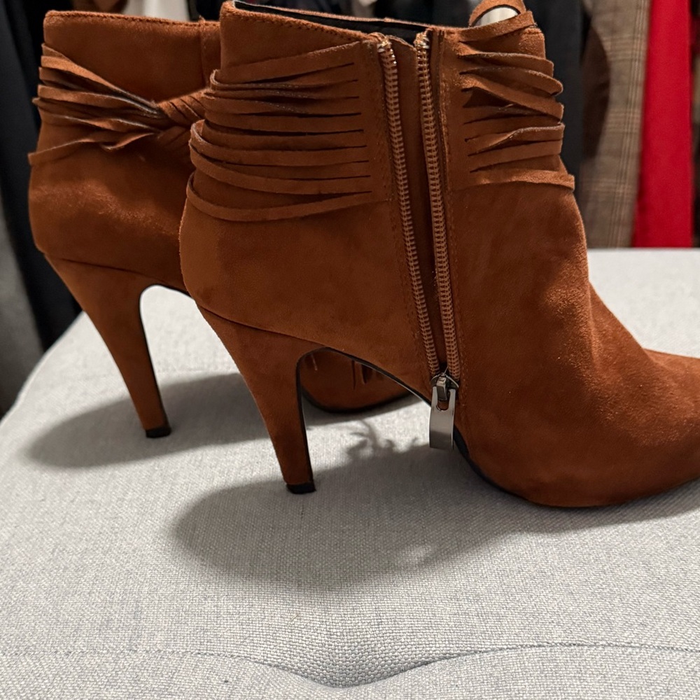 Women's Tan suede Ankle Boots